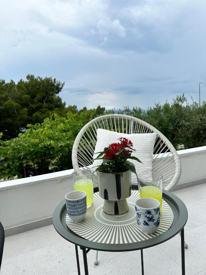 Olive View Apartment Brela Exterior photo